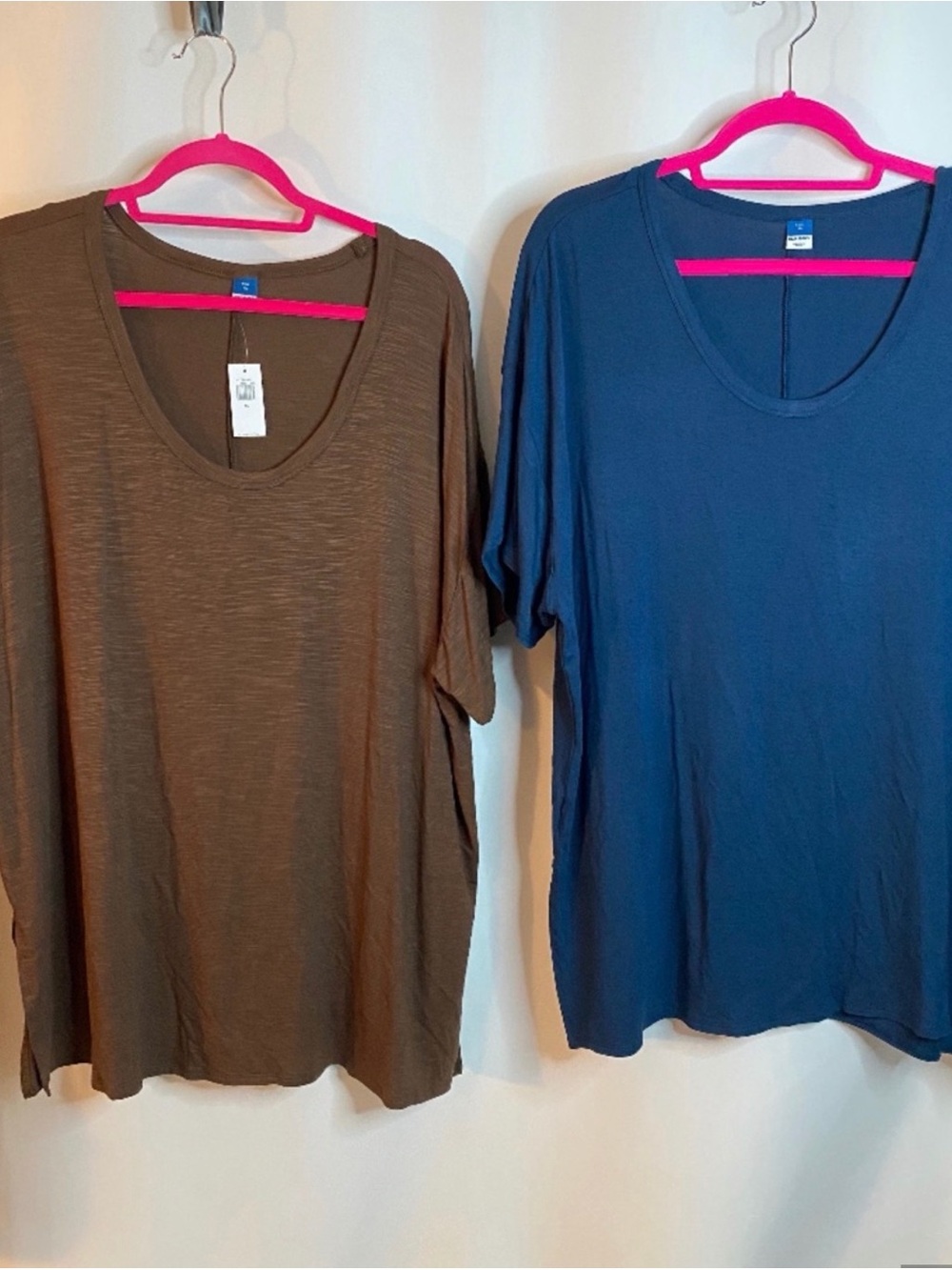 2 Old Navy Woman’s Blouses, XL, New - Picture 2 of 5